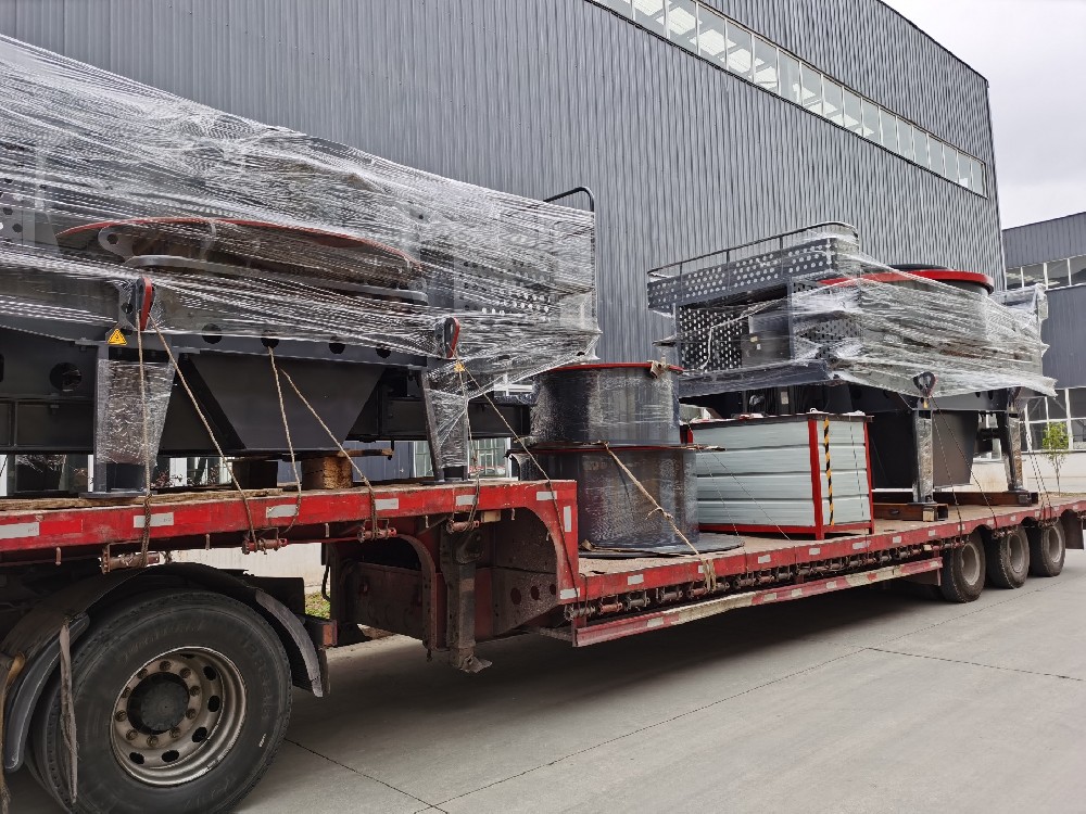 ued官网发往湖北的冲击式制砂机现场