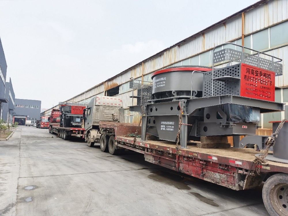 ued官网发往福建的冲击式制砂机现场